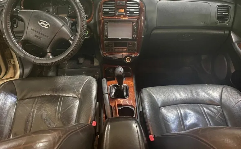 Hyundai SONATA 2.7 MT (172 л.с.)