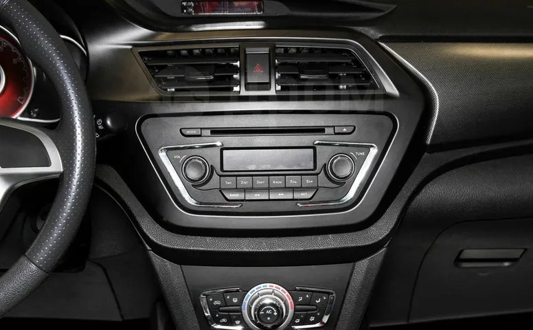 Lifan X50, 1 поколение