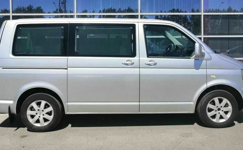Volkswagen Multivan 2.5d MT (131 л.с.)