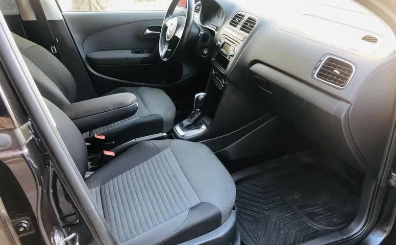 Volkswagen Polo V