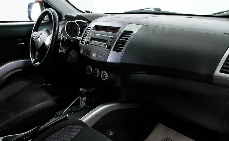 Mitsubishi Outlander, 2 поколение
