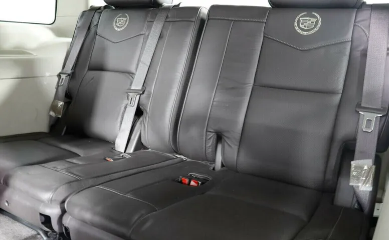 Cadillac Escalade III