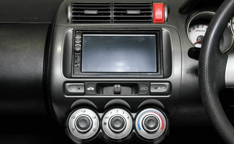 Honda Fit, 1 поколение, 2 рестайлинг