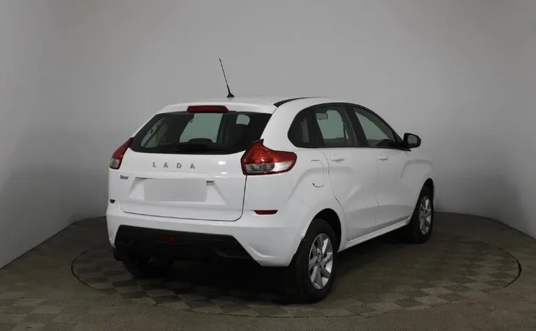 LADA XRAY