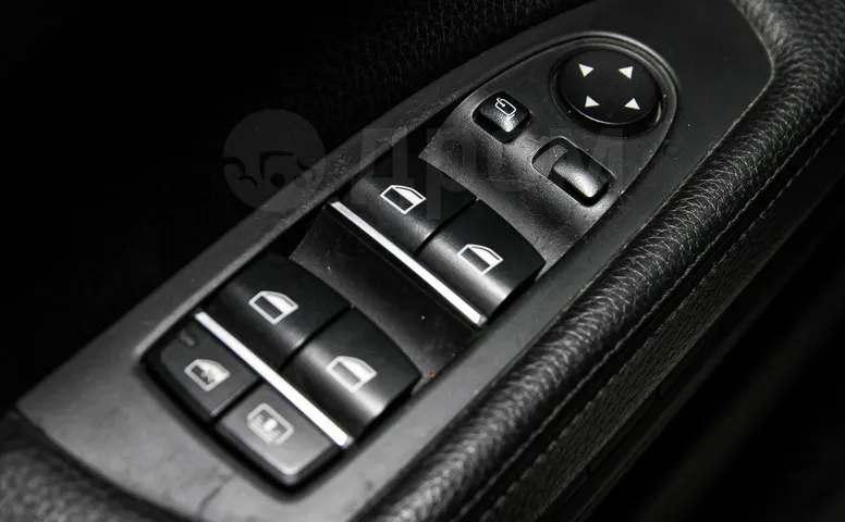 BMW 7-Series, 5 поколение