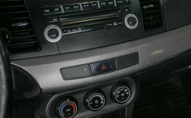Mitsubishi lancer