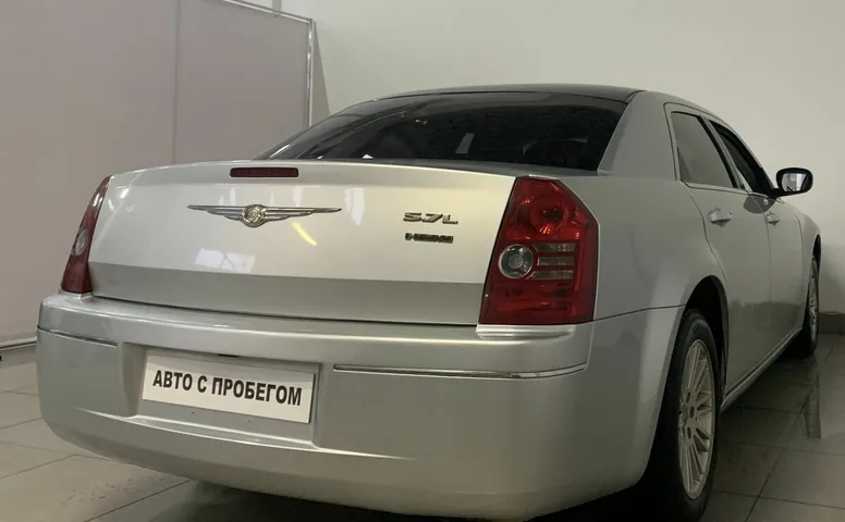 Chrysler 300C 2.7 AT (193 л.с.)