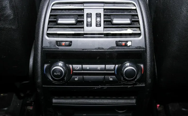 BMW 7-Series, 5 поколение