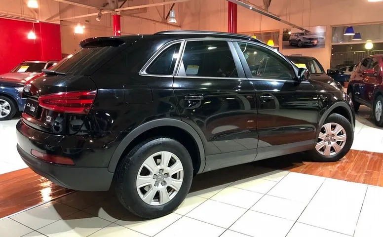Audi Q3 I (8U)