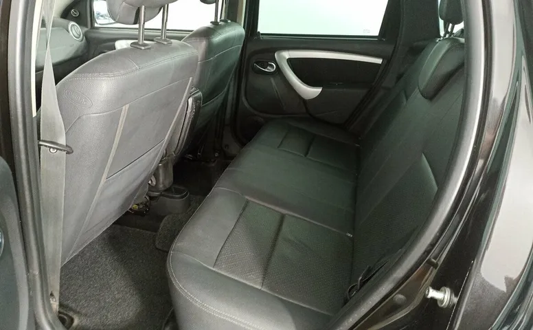 Nissan Terrano III (D10)