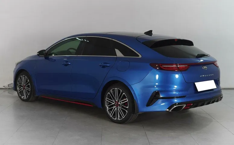 Kia Proceed
