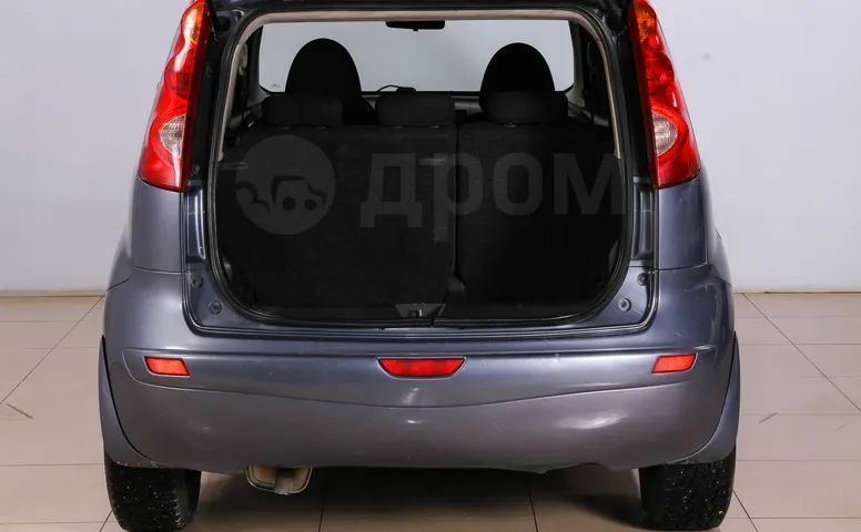 Nissan Note, 1 поколение