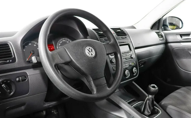 Volkswagen Jetta V