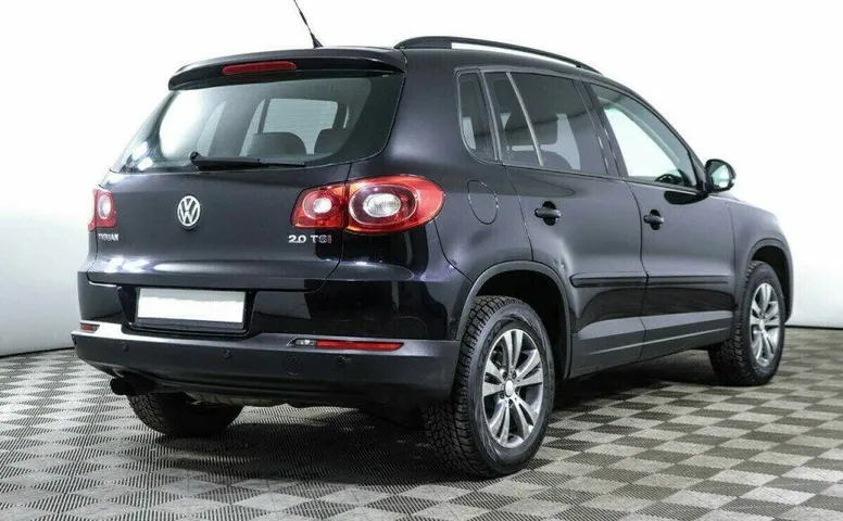 Volkswagen Tiguan 2.0 Автомат