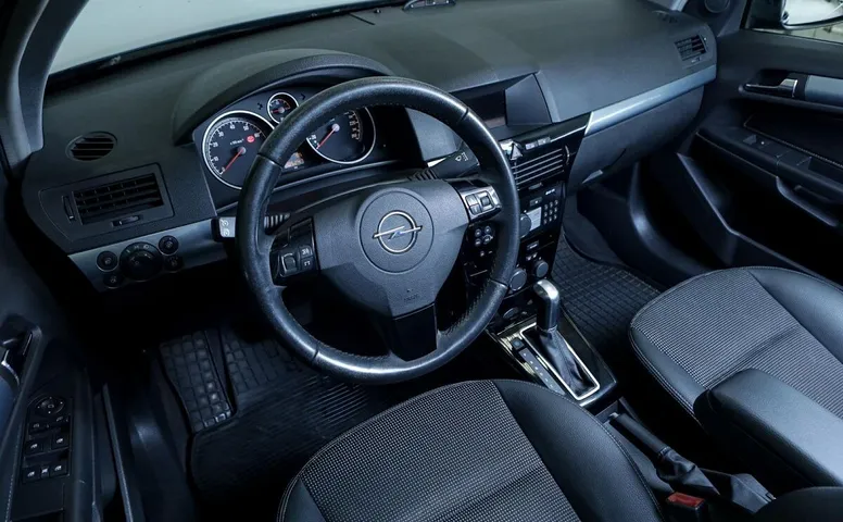 Opel Astra H Рестайлинг