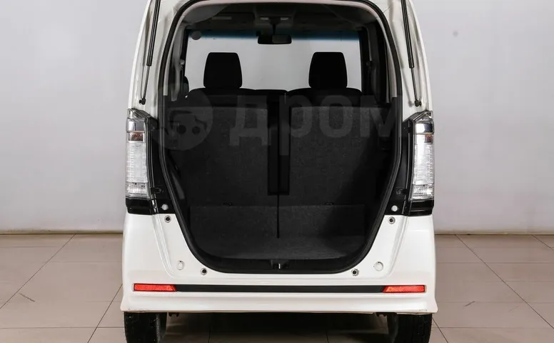 Honda N-BOX, 1 поколение