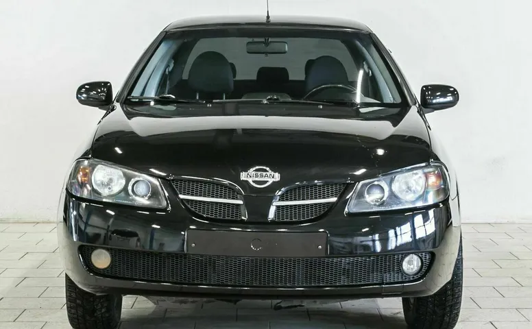 Nissan almera