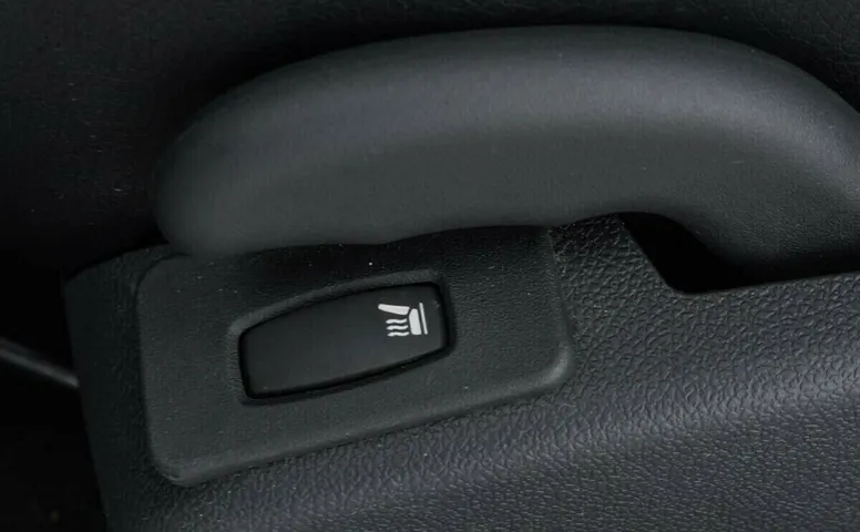 Nissan Almera III (G15)