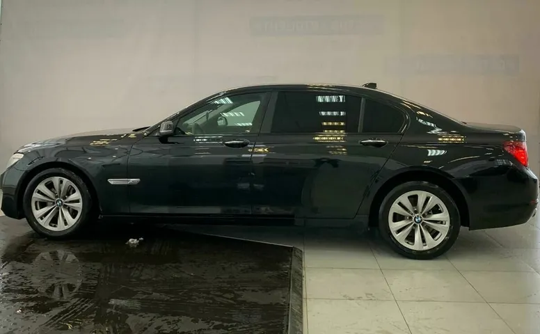 BMW 7ER 740Li xDrive 3.0 AT (320 л.с.) 4WD