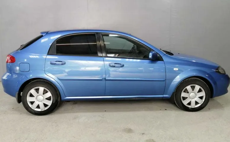 Chevrolet LACETTI 1.6 MT (109 л.с.)