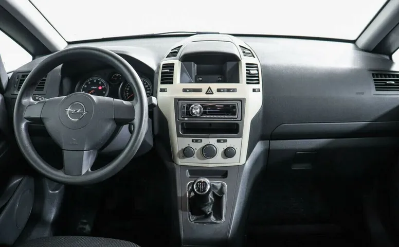 Opel Zafira B Рестайлинг