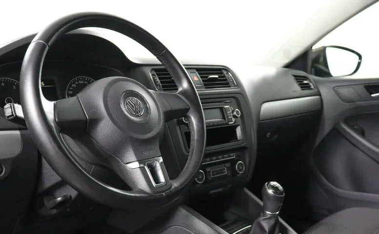 Volkswagen Jetta VI