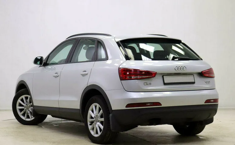 Audi Q3 I (8U)