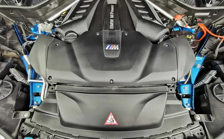 BMW X6 M 4.4 xDrive Steptronic (575 л.с.) Синий