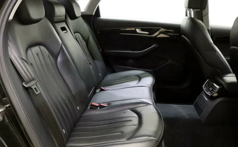 Audi A8 III (D4)