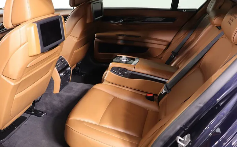 BMW 7 серия