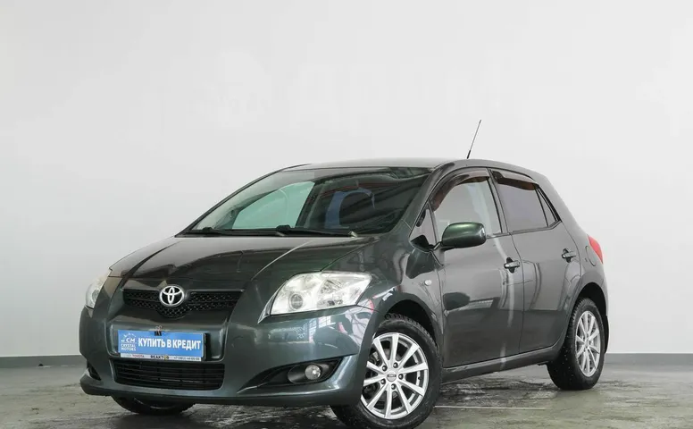 Toyota Auris, 1 поколение