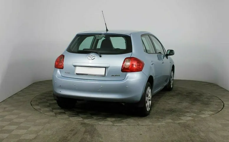 Toyota Auris I
