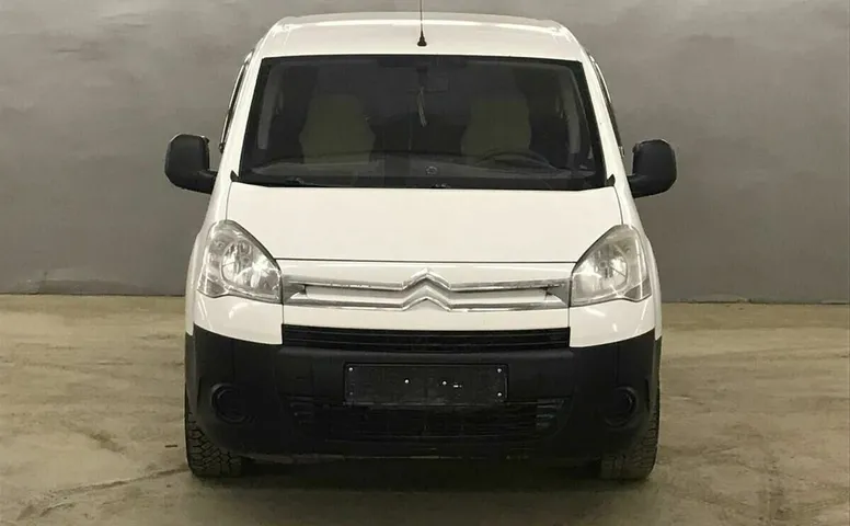 Citroen BERLINGO 1.6 MT (90 л.с.)