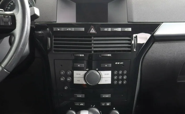 Opel Astra H Рестайлинг