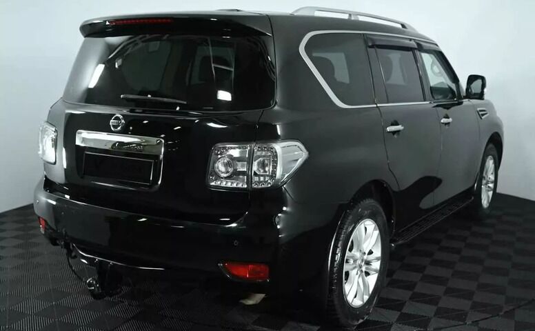 Nissan patrol vi (y62)