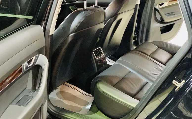 Audi A6 III (C6)