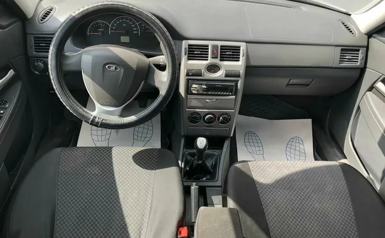 LADA (ВАЗ) 2170 1.6 MT (98 л.с.)