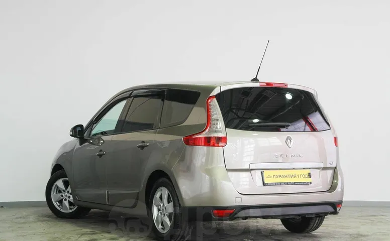 Renault Grand Scenic, 2 поколение