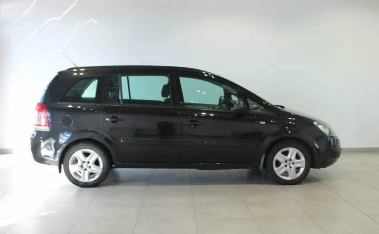 Opel Zafira B Рестайлинг