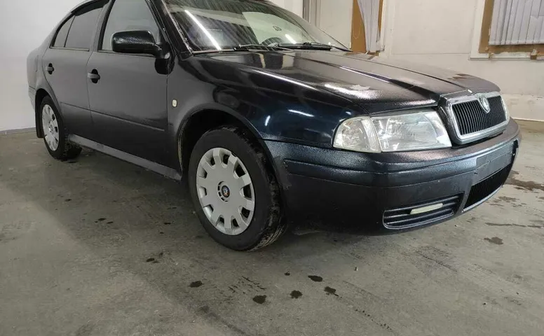 Skoda OCTAVIA 1.6 MT (102 л.с.)