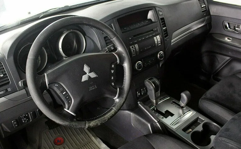 Mitsubishi Pajero 3.2 Автомат