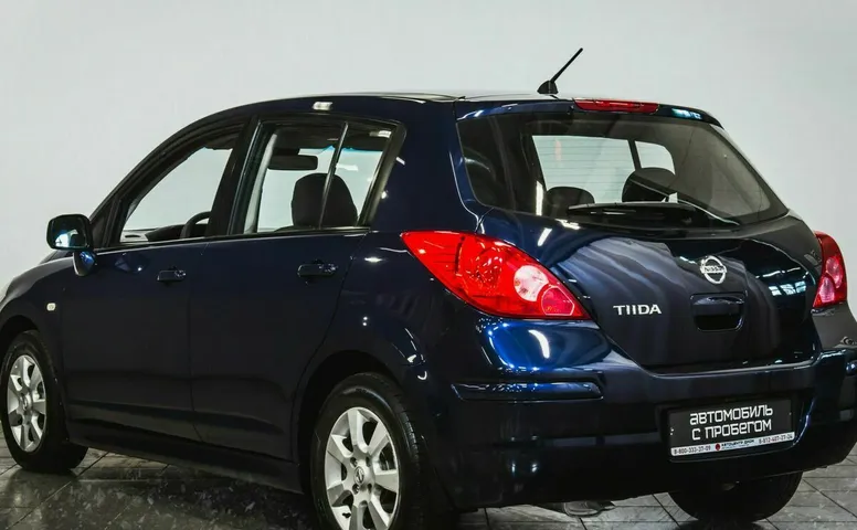 Nissan tiida