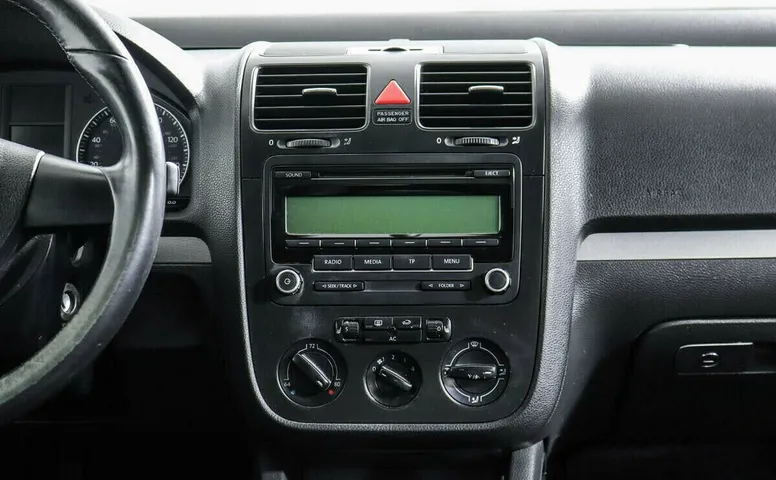 Volkswagen Jetta V