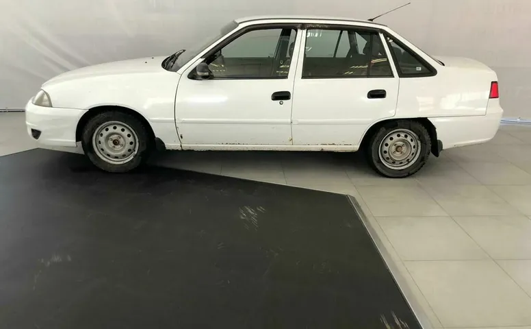 Daewoo NEXIA 1.5 MT (80 л.с.)