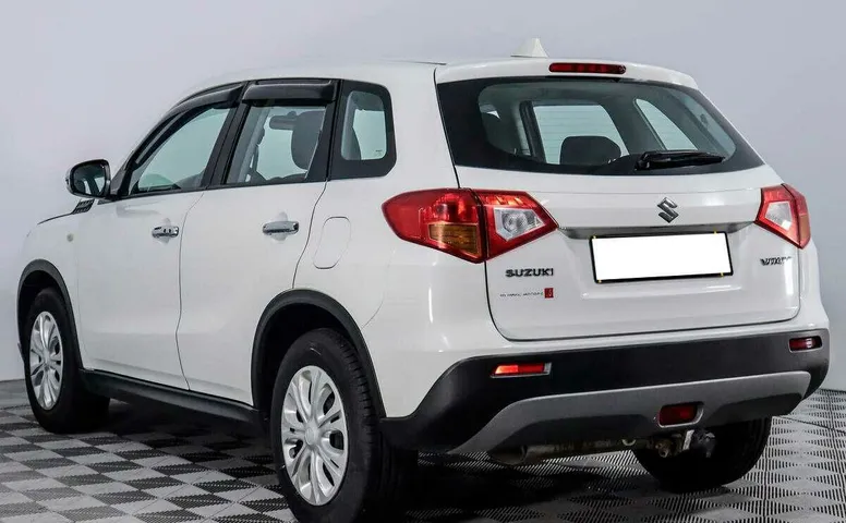 Suzuki vitara мкпп 2017 с пробегом 104 930 км