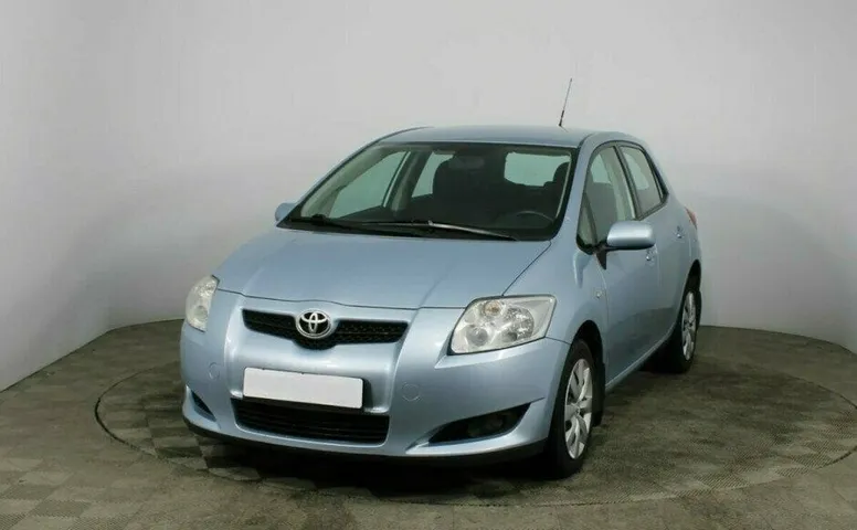 Toyota Auris 1.6 Робот