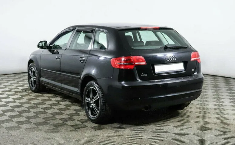 Audi A3 1.6 Робот