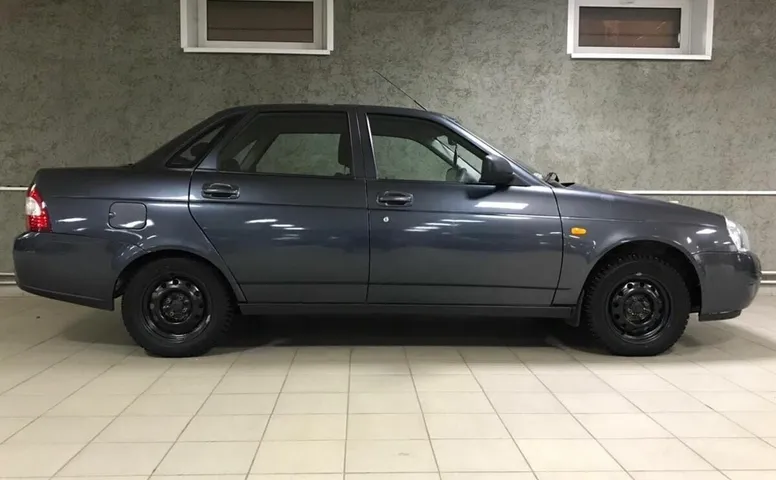 LADA (ВАЗ) 2170 1.6 MT (98 л.с.)