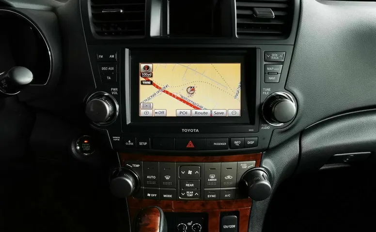 Toyota Highlander 3.5 AT 4WD (273 л.с.) Комфорт Красный