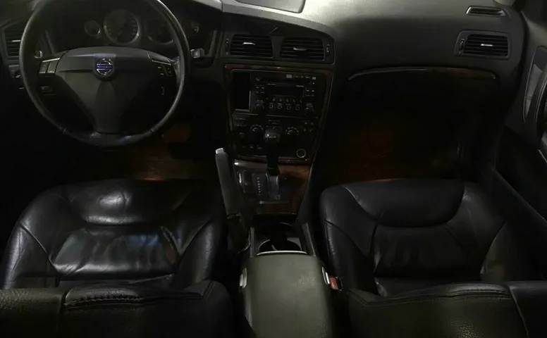 Volvo S60 2.4 AT (170 л.с.)